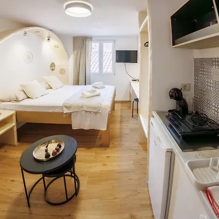 Plutus Apartments And Rooms With Free Parking Koper Exterior photo