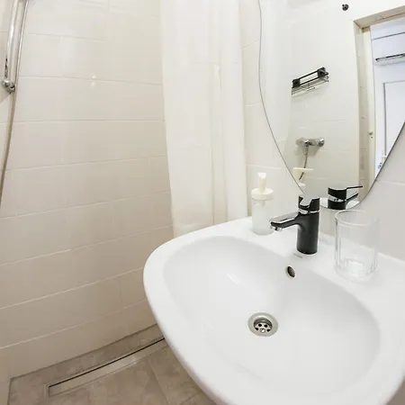 Plutus Apartments And Rooms With Free Parking Koper Exterior photo