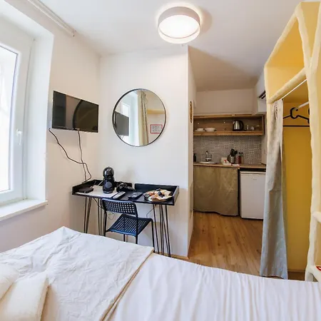Plutus Apartments And Rooms With Free Parking Koper Exterior photo