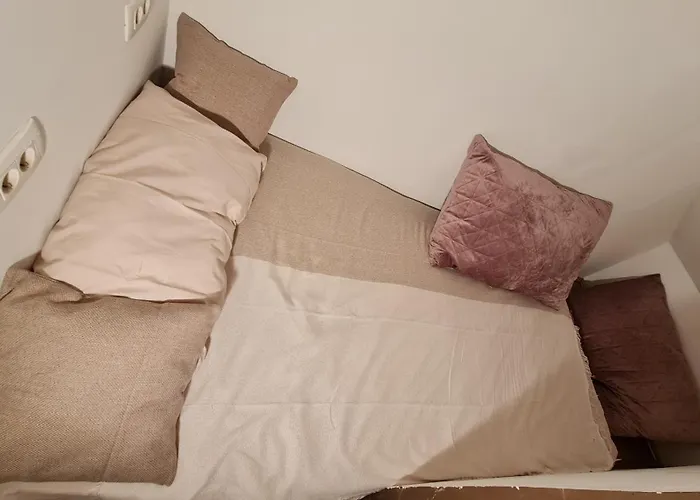 Plutus Apartments And Rooms With Free Parking