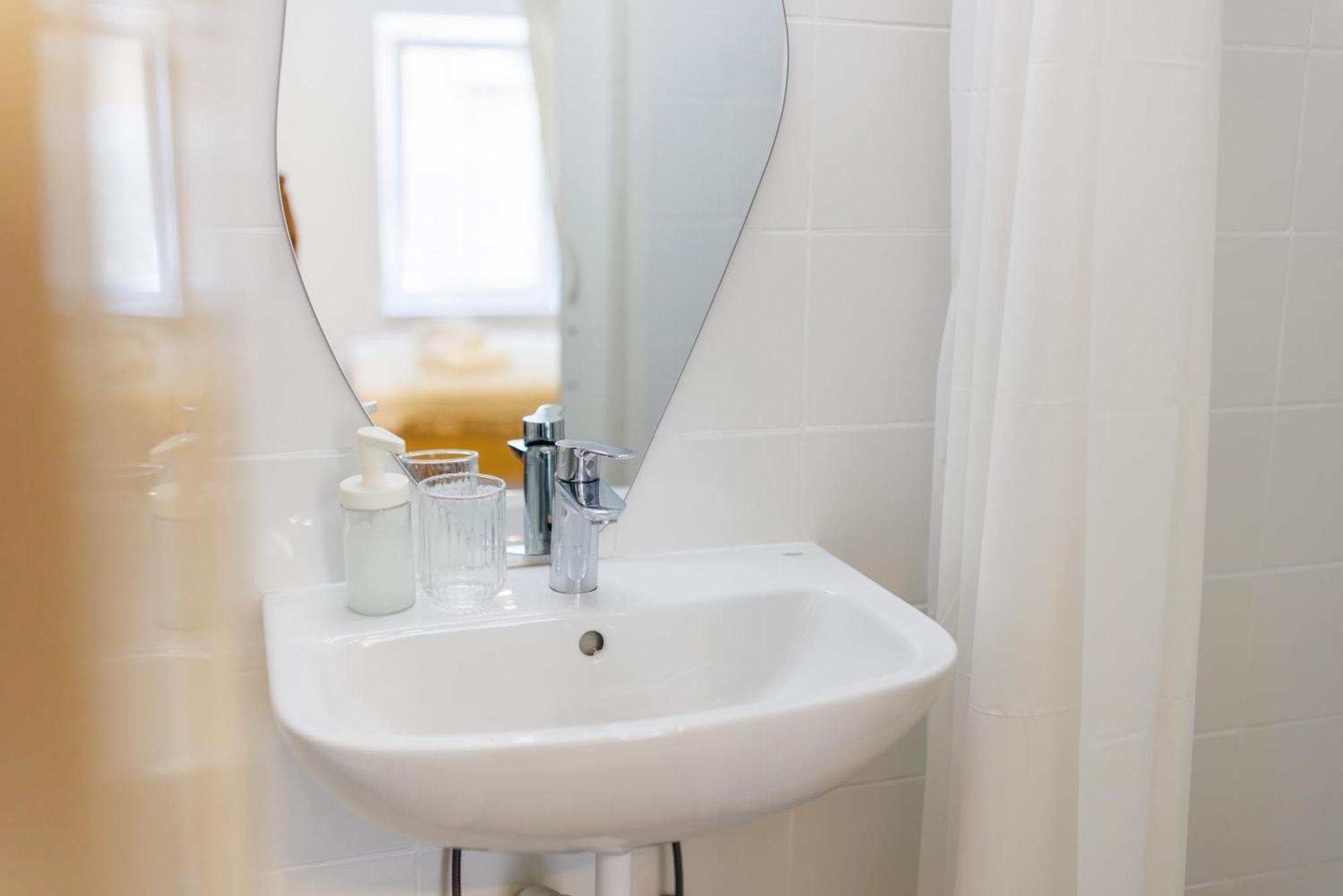 Plutus And With Free Parking Capodistria