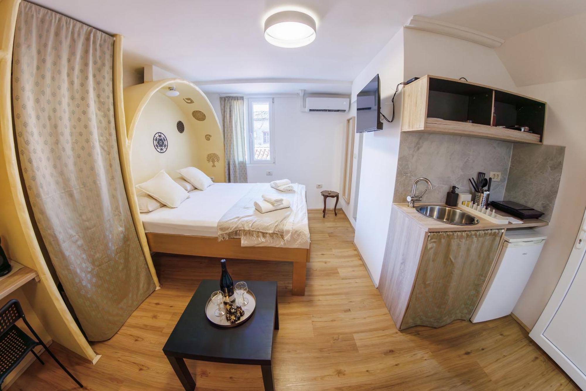 Plutus And With Free Parking Apartmán *